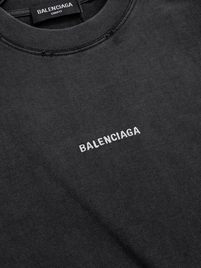P100✨🔥 [balenciaga] 2026FW short-sleeved T-shirt Premium 26s double yarn 300g fabric embroidery process wash water spray Ma Jiu distressed color: wash water black wash water white wash water Khaki Size: S M L XL 2XL